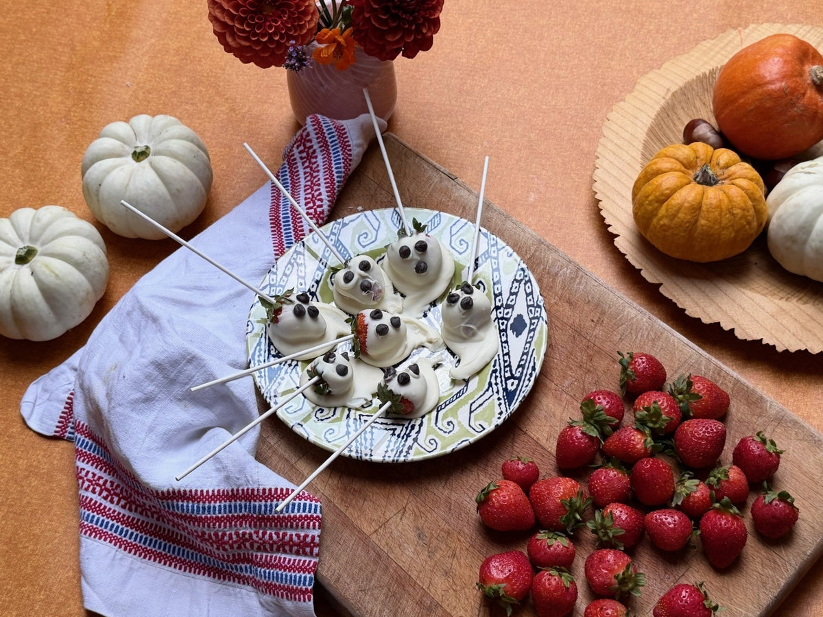 Spooky Strawberry Ghost Dippers – byRuby